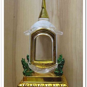 กรอบใส่ไอ้ไข่ สามารใส่ เนื้อปั้มไม้สัก หน้ากากและล๊อคเก๊ต รุ่นสรงน้ำ 63 ได้