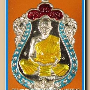 หลวงพ่อคูณ เหรียญเสมา รุ่นมนต์มหากาฬ หลังหนุมาน เนื้อเงินปะฉลุ 3 ชิ้น ลงยา 3 สี