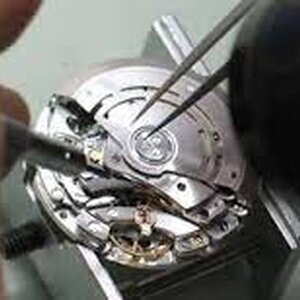 นาฬิกาและเครื่องมือซ่อม