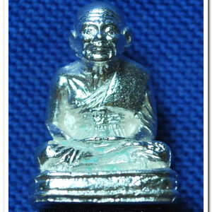 หลวงพ่อทวด 101 ปี อ.ทิม พระหล่อพิมพ์เลขใต้ฐานโบราณย้อนยุค บรรจุมวลสารเก่า 2497 เนื้อเงิน เลข ๑๐๘