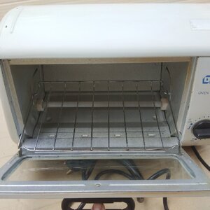 ตู้อบไฟฟ้าเล็ก OTTO รุ่น OT-701 ขนาด 700 W. ขนาดกะทัดรัด เหมาะสำหรับการใช้อบ ปิ้ง ย่าง หรืออุ่นอาหาร